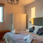 Pensión Myn In 4*