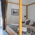 Myn In Pensión 4*